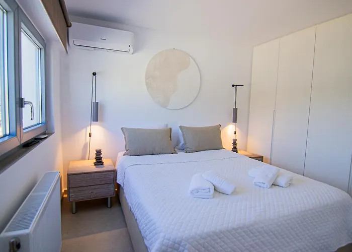 Summer Barbara ,private Pool